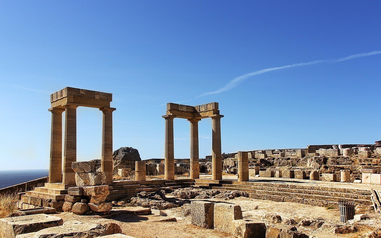 10. Greece: Resentment at the Ruins (Image Credits: Pixabay)