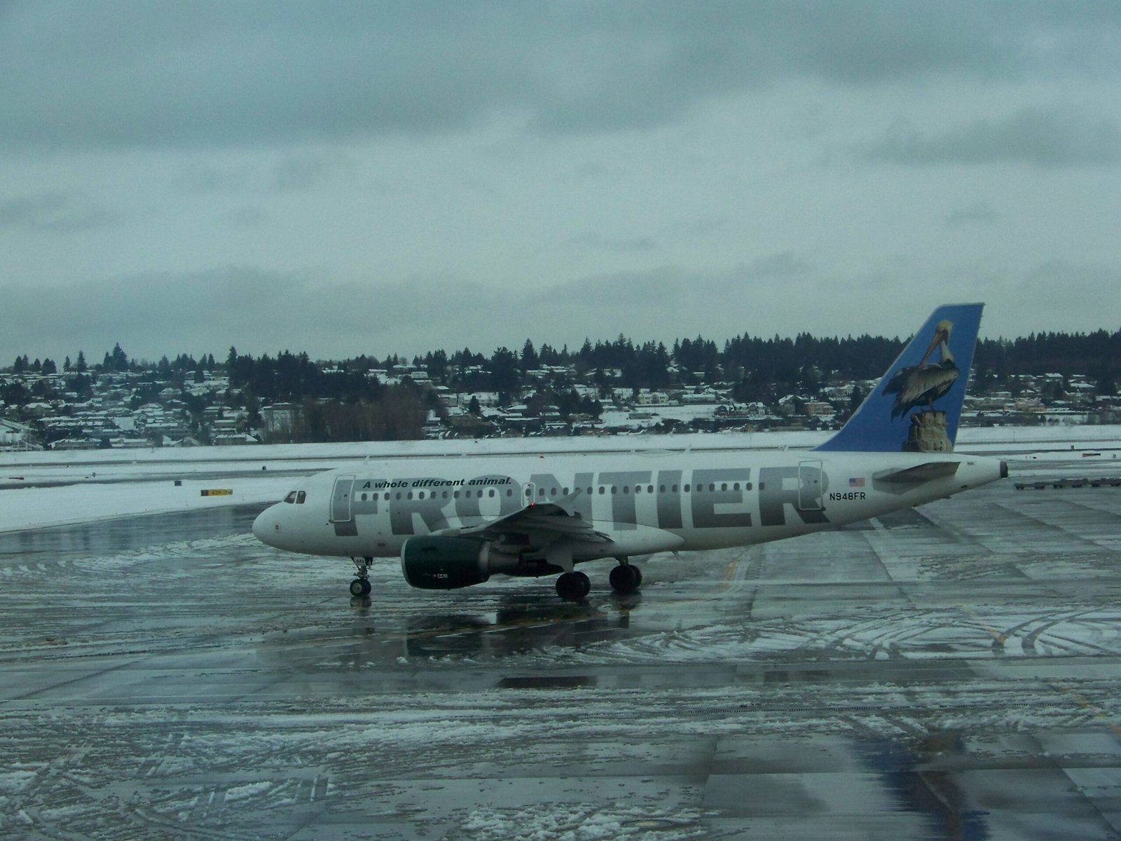 1. Frontier Airlines (Image Credits: Wikimedia)