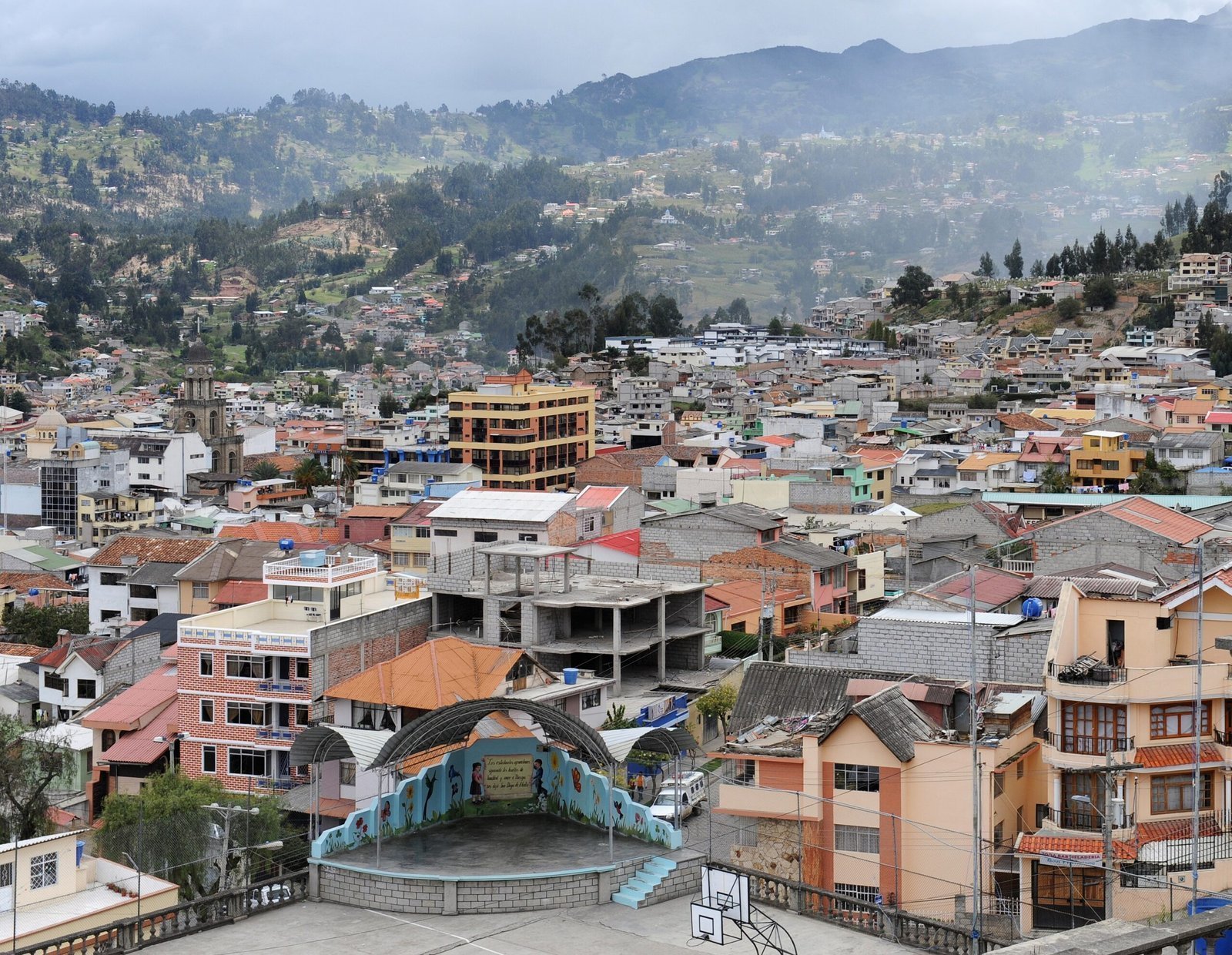 5. Ecuador (Image Credits: By Cayambe, CC BY-SA 3.0, https://commons.wikimedia.org/w/index.php?curid=10189914)