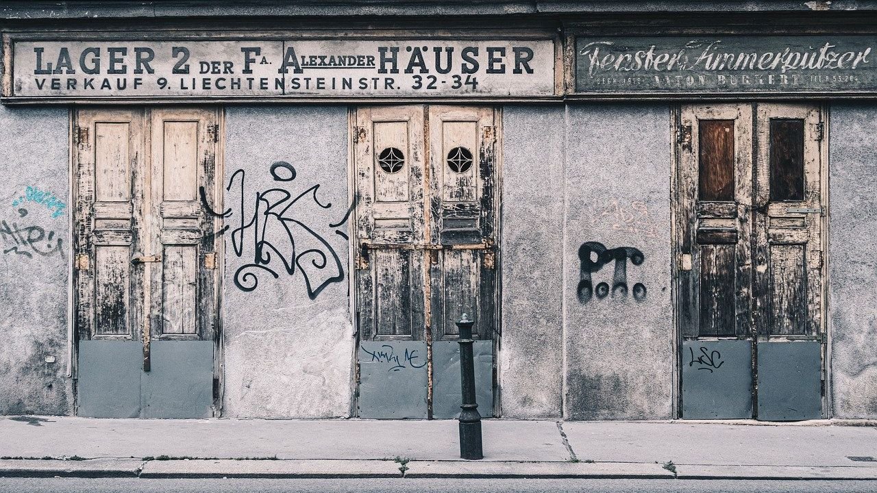 8 Once-Popular Destinations That Are Becoming No-Go Zones, Says Data