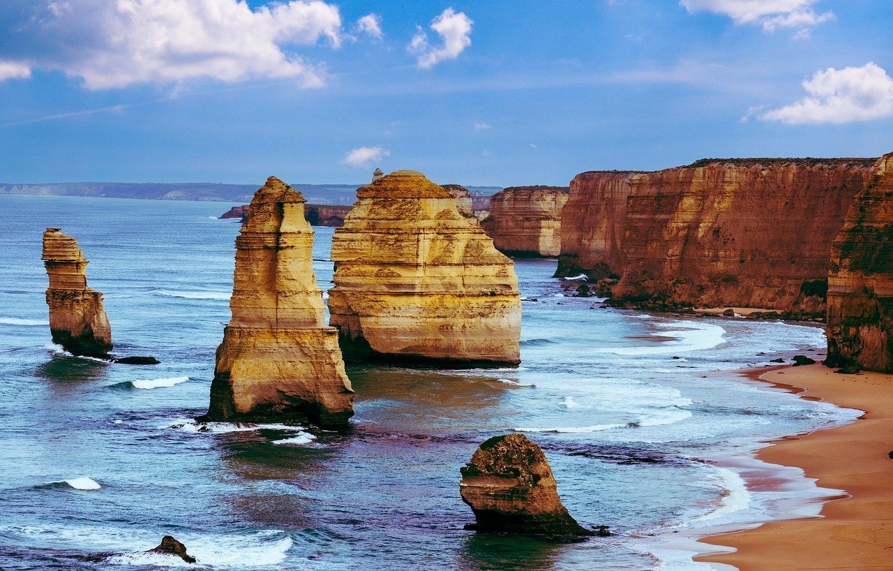 Great Ocean Road, Australia (Image Credits: Pixabay)