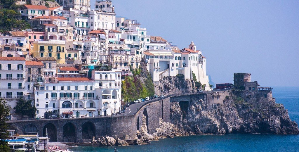 Amalfi Coast Drive, Italy (Image Credits: Pixabay)