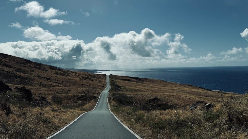 Wild Atlantic Way, Ireland (Image Credits: Unsplash)