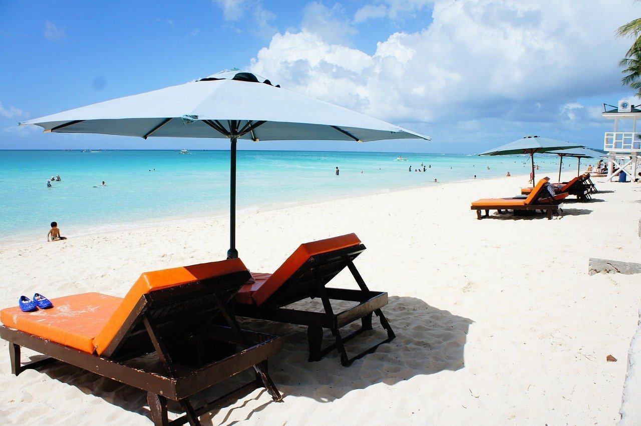 Boracay, Philippines (Image Credits: Pixabay)