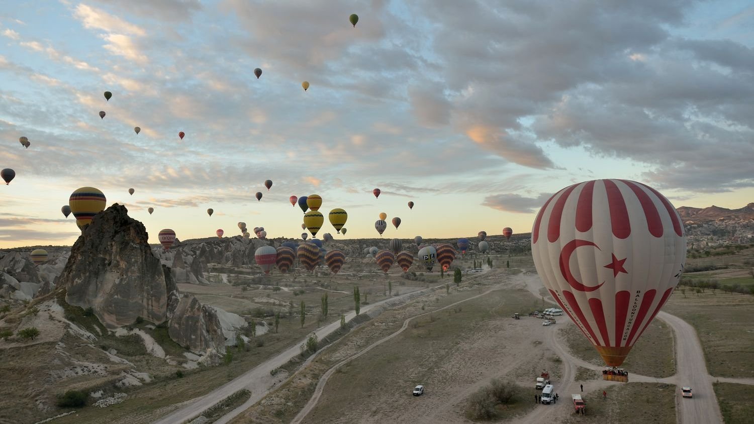 The Truth Behind The 9 Most "Instagrammable" Places On Earth