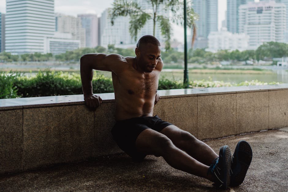 6. Bench Triceps Dips (Image Credits: Pexels)