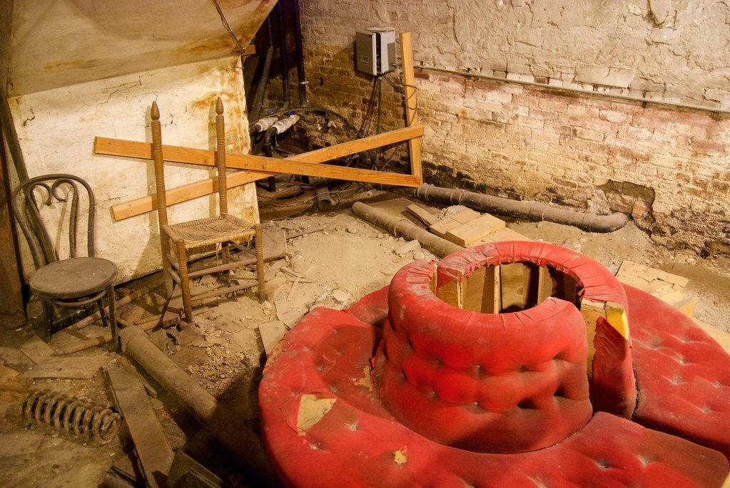 2. Seattle's Underground City (Image Credits: Flickr)