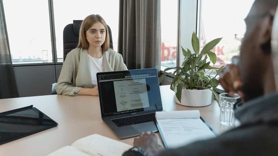 9 Things You Wear to a Job Interview That Scream "Unprofessional"