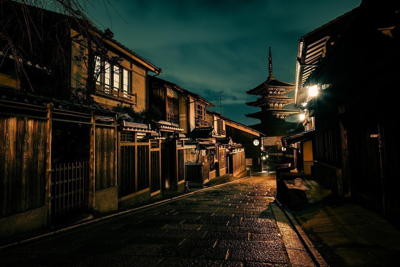 8. Kyoto's Gion District, Japan - Geishas Harassed for Content (Image Credits: Pixabay)