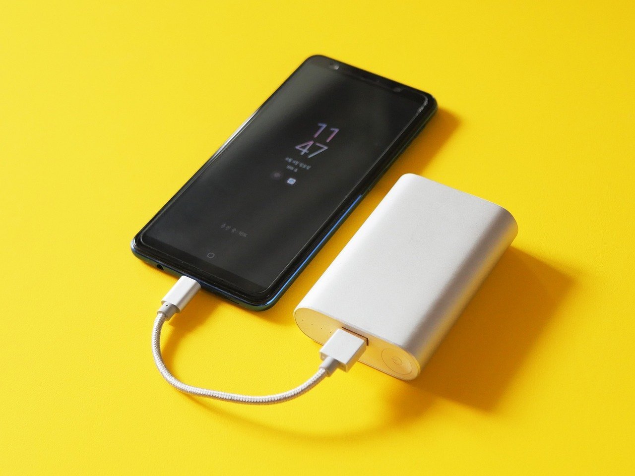 4. Power Banks and Spare Lithium Batteries (Image Credits: Pixabay)