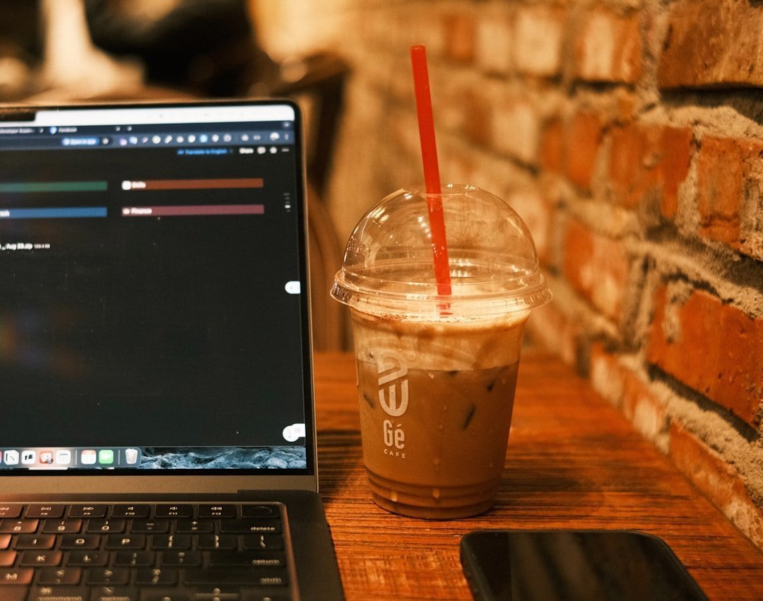 12. The Nomad-Branded Coffee Chain: When Throttling Is Written Into Company Policy (Image Credits: Unsplash)