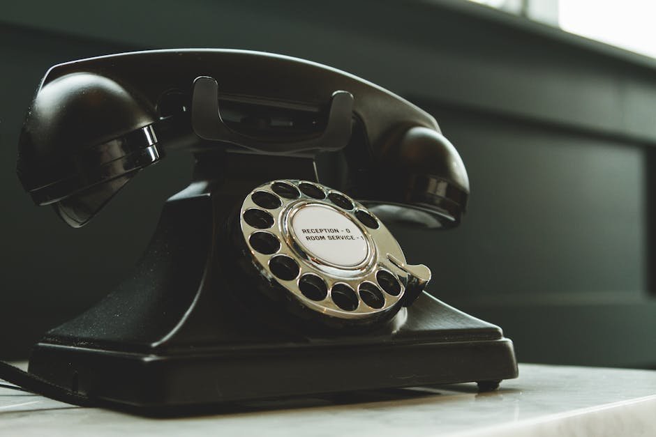6. The In-Room Telephone (Image Credits: Pexels)