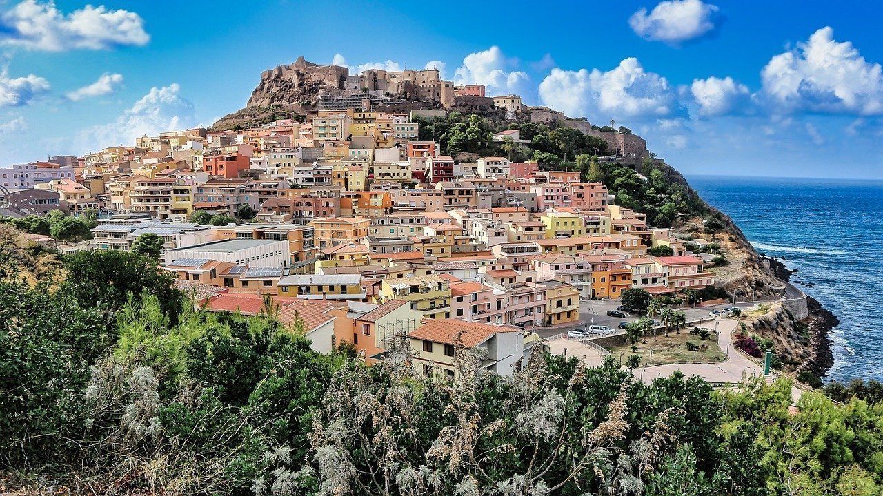 7. Village #5: Sardinia, Italy - €15,000 to Settle on a Mediterranean Island (Image Credits: Pixabay)
