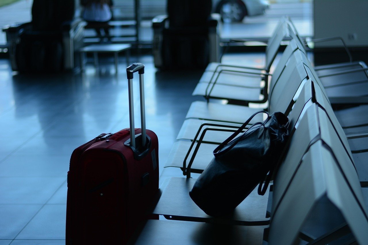 3. Hoarding Seats With Your Bags at the Gate (Image Credits: Pixabay)