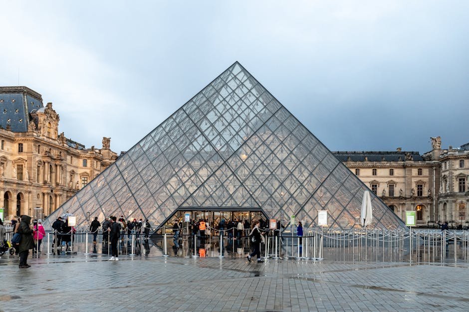 3. The Louvre, Paris: Standing in a Queue to See a Small Painting (Image Credits: Pexels)