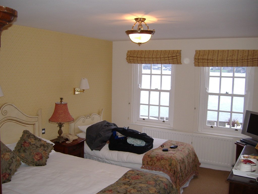 2. The Hotel Charges You for the Whole Room, Not Just Your Bed (andrew_j_w, Flickr, CC BY-SA 2.0)