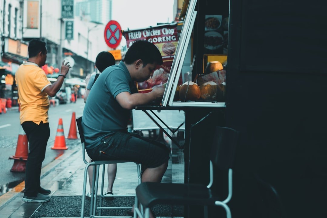9. The Stall Uses the Word "Authentic" Everywhere (Image Credits: Unsplash)