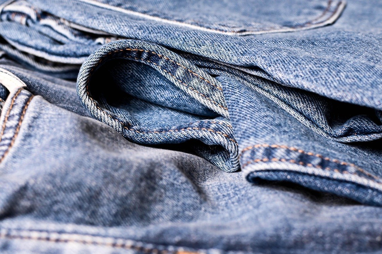 1. Costa Rica's Climate Makes Denim Your Worst Enemy (Image Credits: Pixabay)
