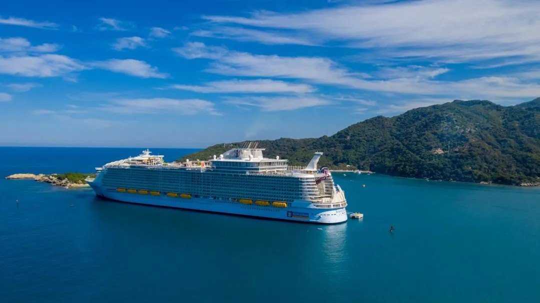 I Worked on a Mega-Cruise Ship for 5 Years - Here Are 10 Things I'll Never Touch