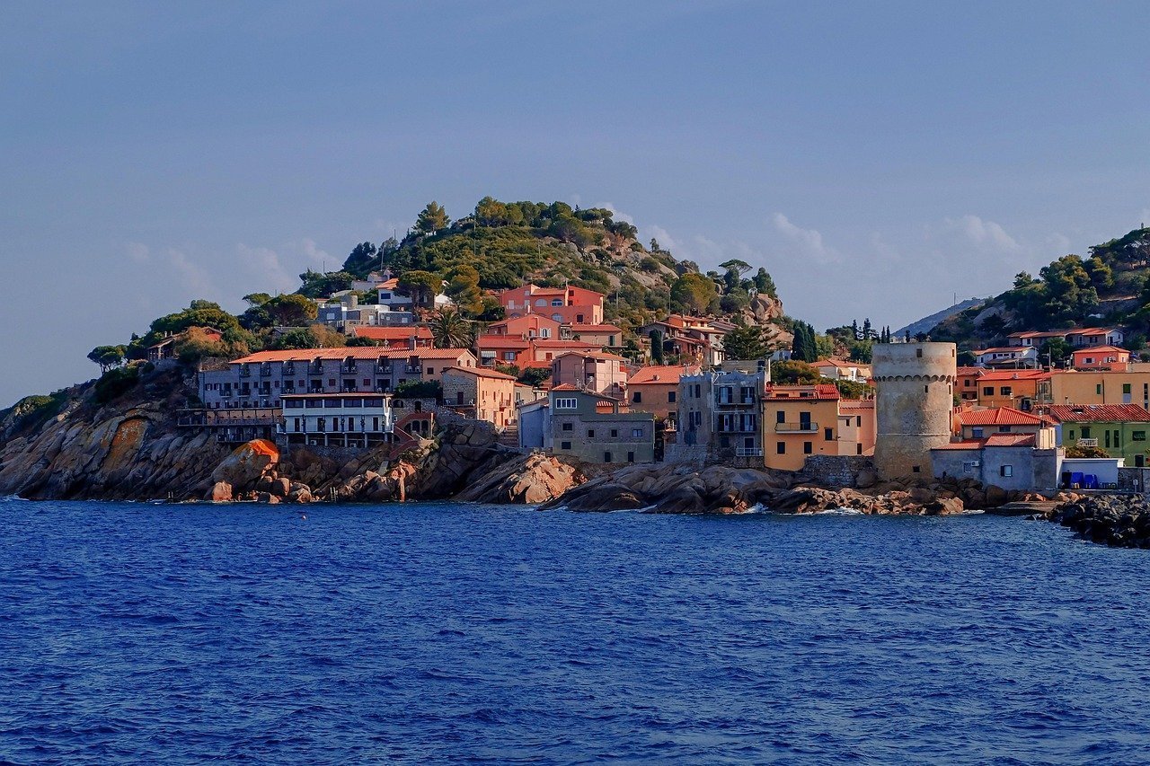 3. Ogliastra and Nuoro: The Longevity Heartland (Image Credits: Pixabay)