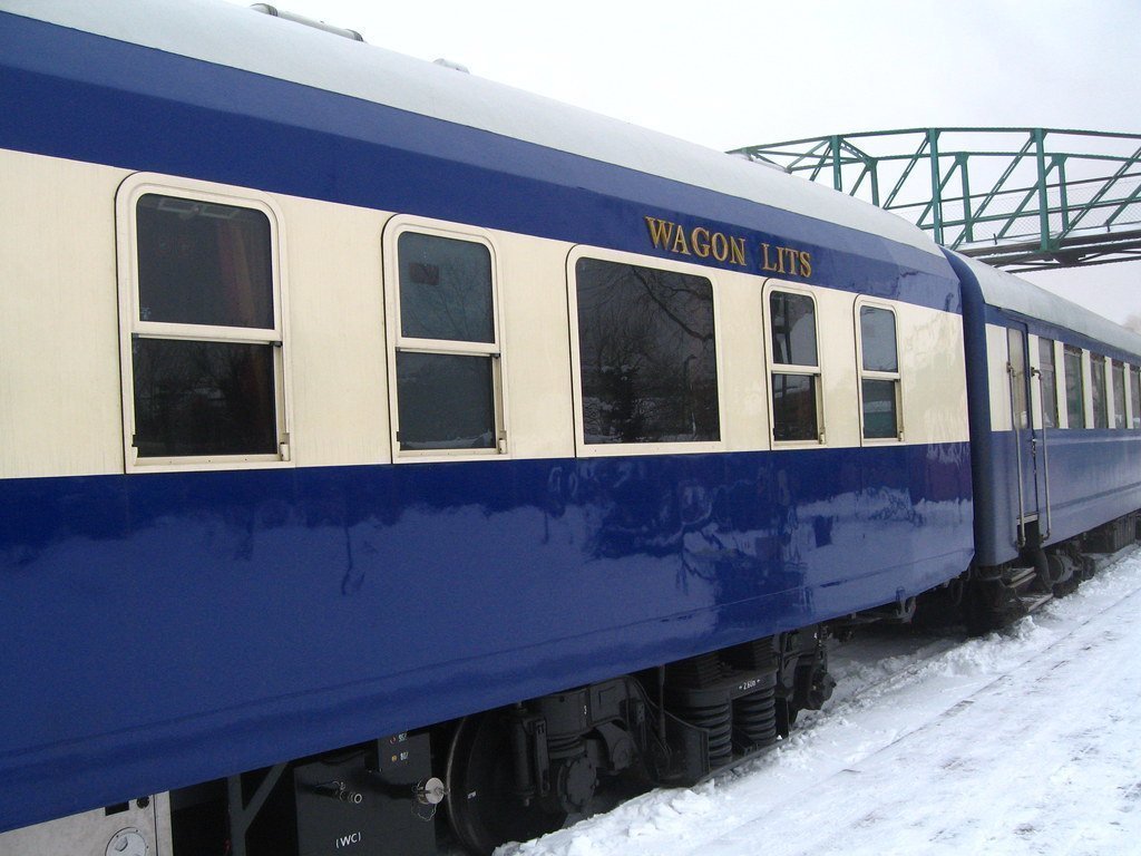 The Bigger Picture: Why Slow Train Travel Is the Status Symbol of 2026 (Luxury Train Consultancy, Flickr, CC BY-SA 2.0)