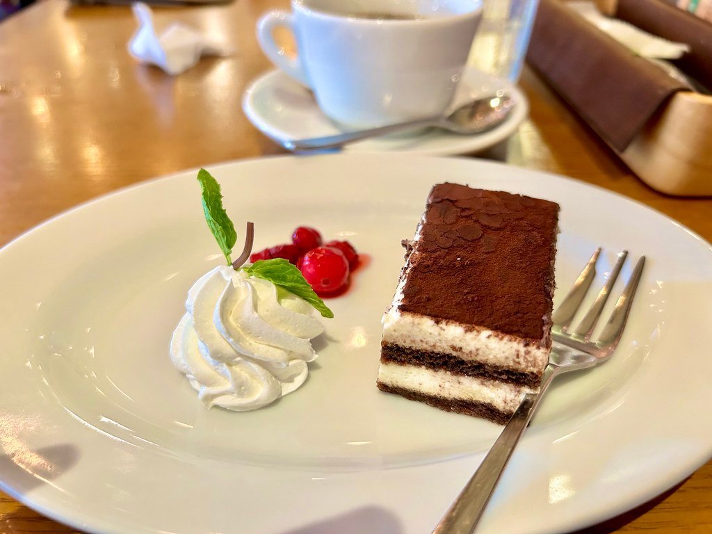 8. Dishes with Raw or Homemade-Style Egg Products (Kanesue, Flickr, CC BY 2.0)