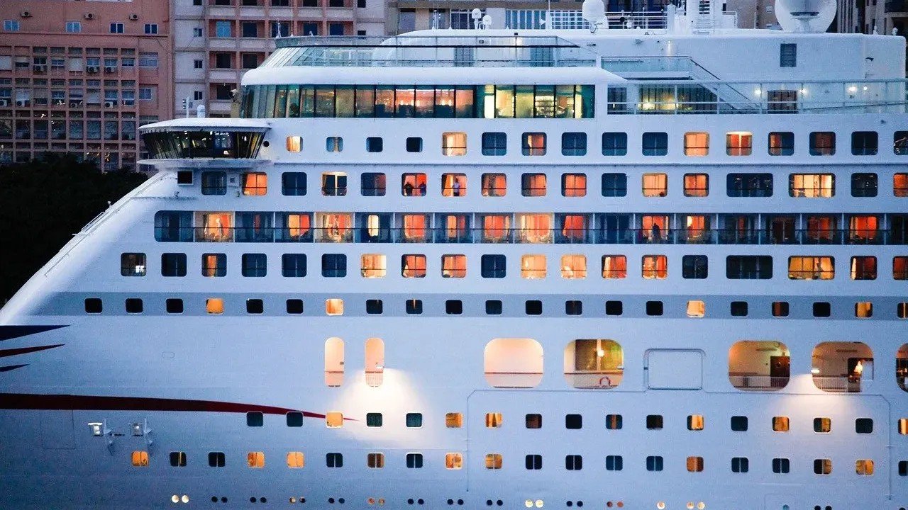 Your Cruise Steward Knows These 10 Things About You Before You Unpack