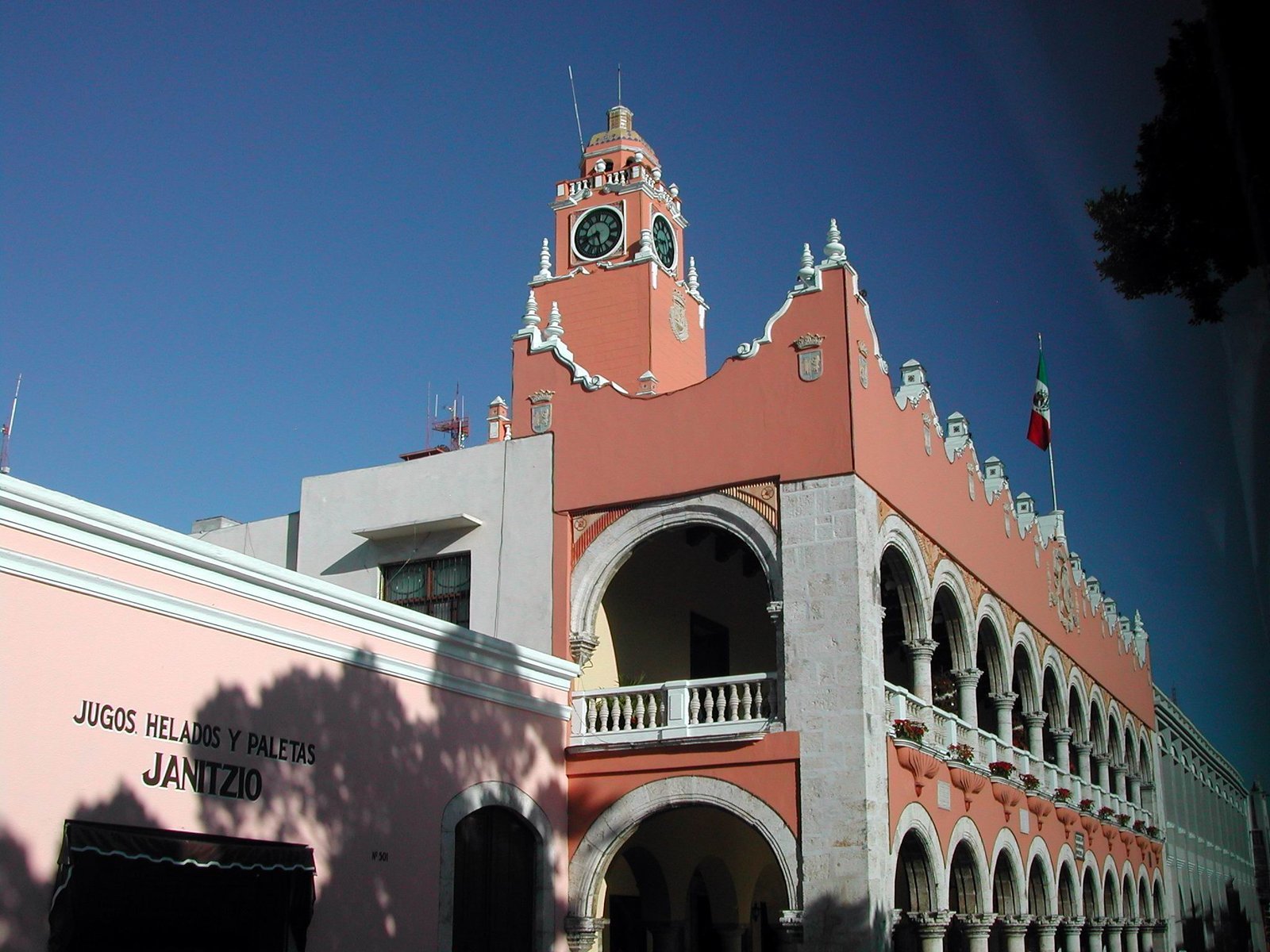 9. Mérida, Mexico - Colonial Grandeur for a Fraction of the Price (Transferred from de.wikipedia to Commons., CC BY-SA 3.0)