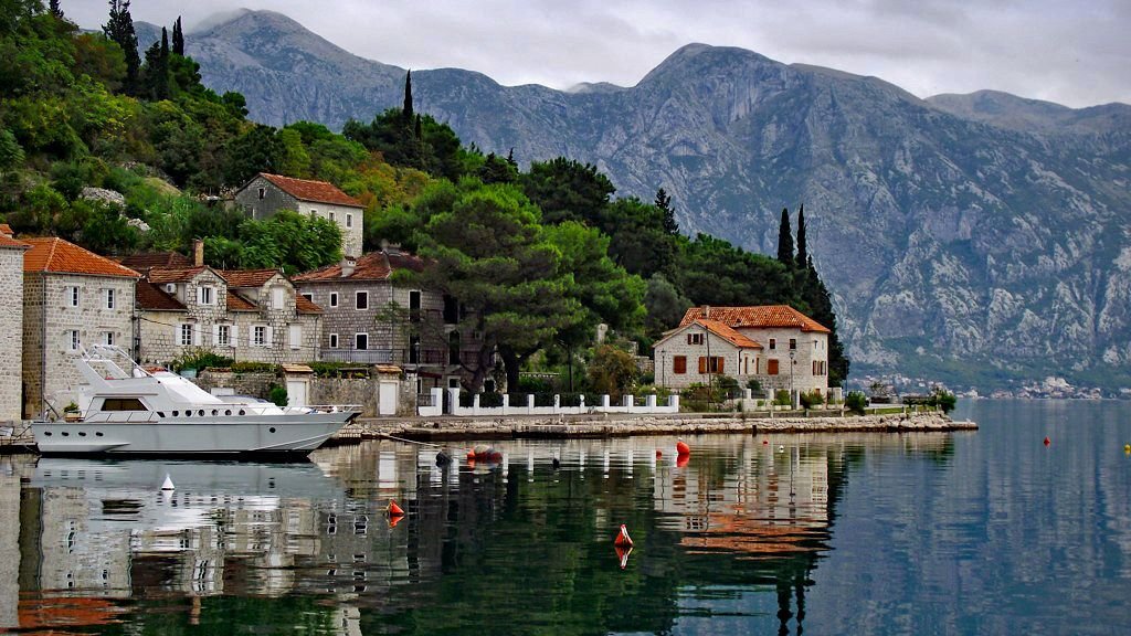 12 European Villages That Feel Exactly Like Bridgerton - Without the Crowd