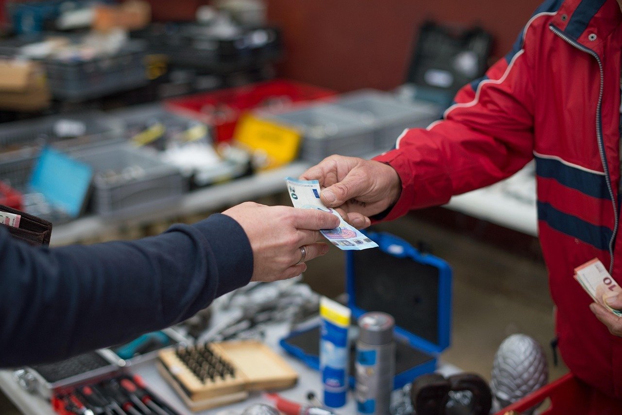 8. Overpaying Conspicuously and Setting a New Market Standard (Image Credits: Pixabay)