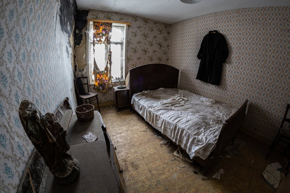 5. The Houses Themselves Keep Secrets (Image Credits: Pexels)