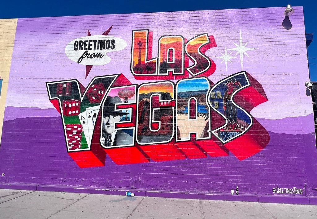 12. Watch the Street Art Come Alive Downtown (Image Credits: Flickr)