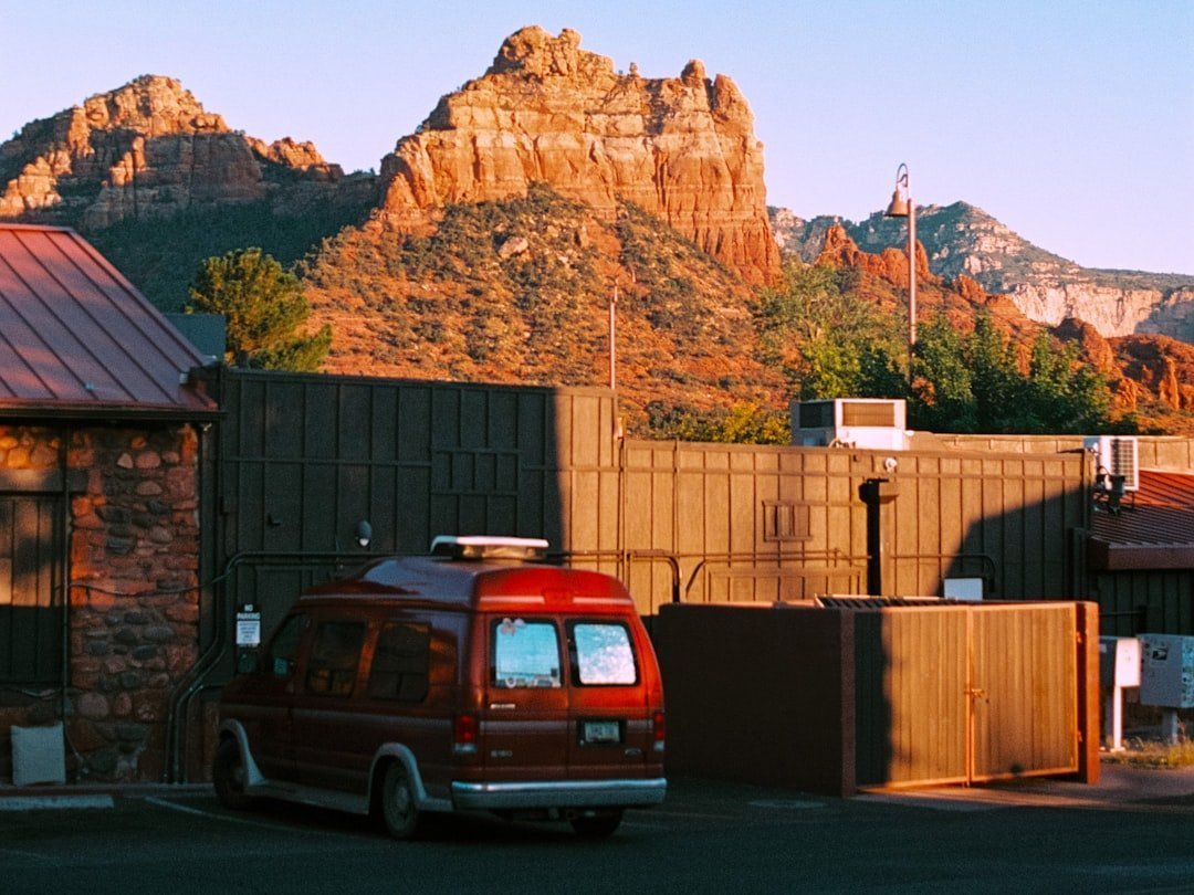 Flagstaff, Arizona: High Altitude, Low Enforcement Pressure (Image Credits: Unsplash)