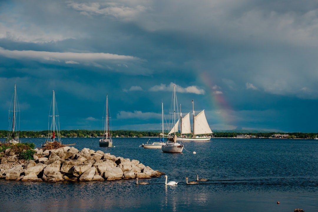 11. Traverse City, Michigan - Lakeside Beauty That Won't Drain Your Savings (Image Credits: Unsplash)