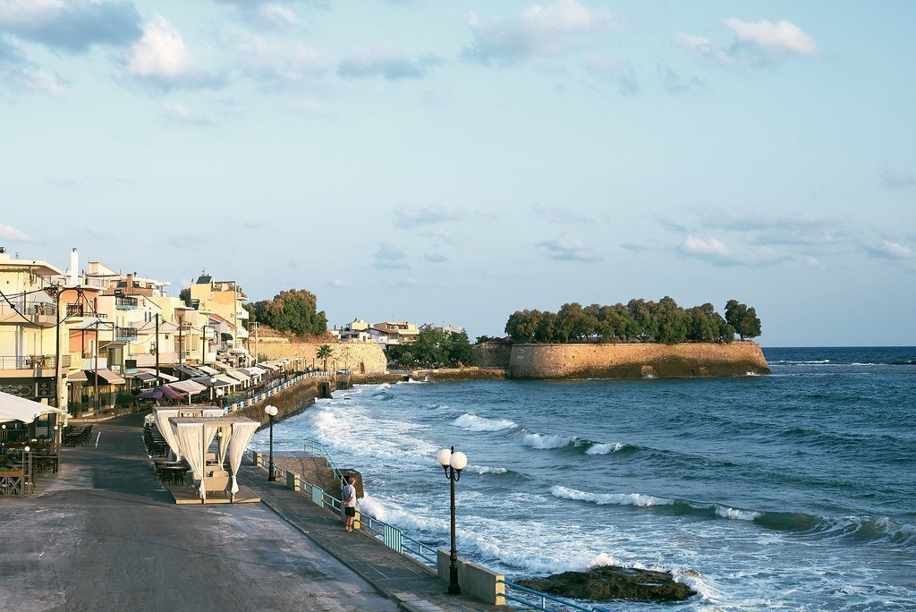 The Bigger Picture: Why These Towns Matter Right Now (szeke, Flickr, CC BY-SA 2.0)