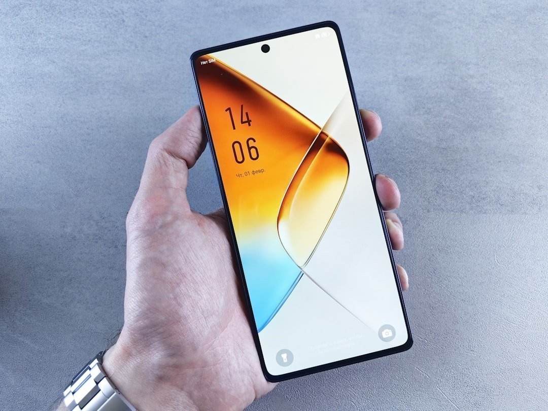 Device Compatibility and Carrier Lock: The Hidden Hurdle (Image Credits: Unsplash)