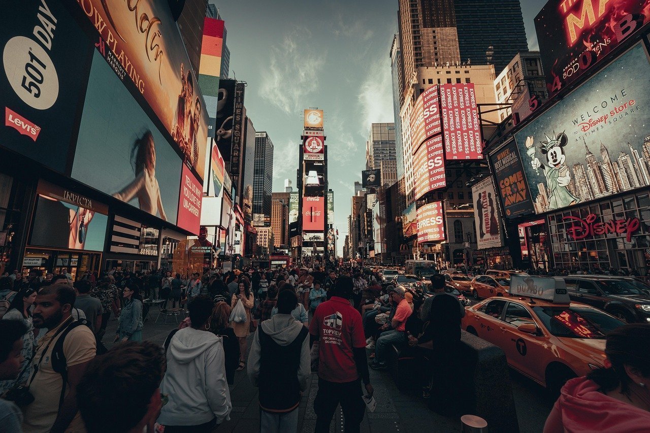 The Post-Pandemic Tourism Surge Nobody Stopped (Image Credits: Pixabay)