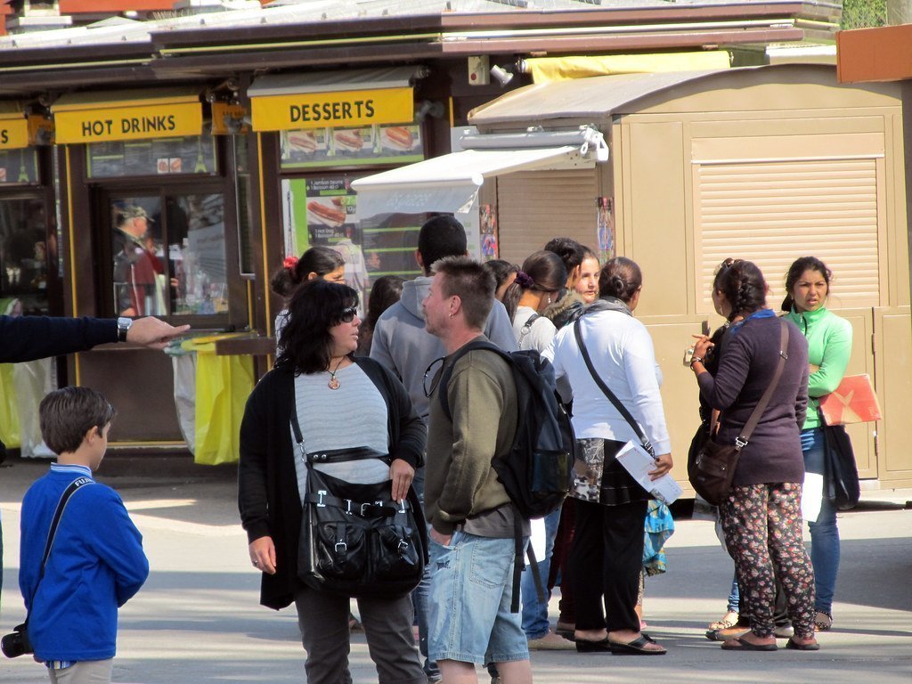 Petty Crime, Scams, and Everyday Street Safety (daryl_mitchell, Flickr, CC BY-SA 2.0)