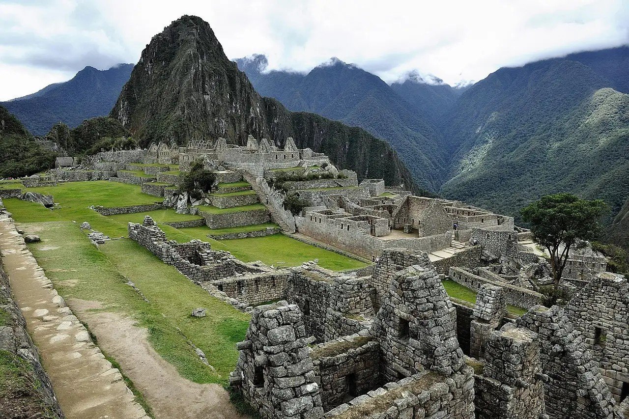7. Machu Picchu, Peru - The Queue to a Wonder (Image Credits: Pixabay)